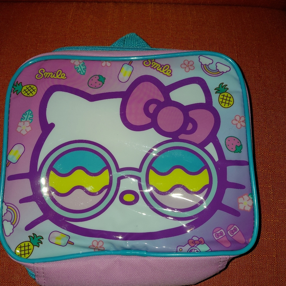 Sanrio, Cinnamon roll Hello Kitty,  Insulated and Zippered  9×8.5 Lunchbox